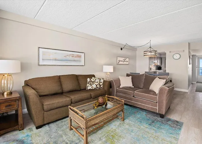 Newly Renovated 2-bedroom Ocean Front Towers With Indoor Pool!