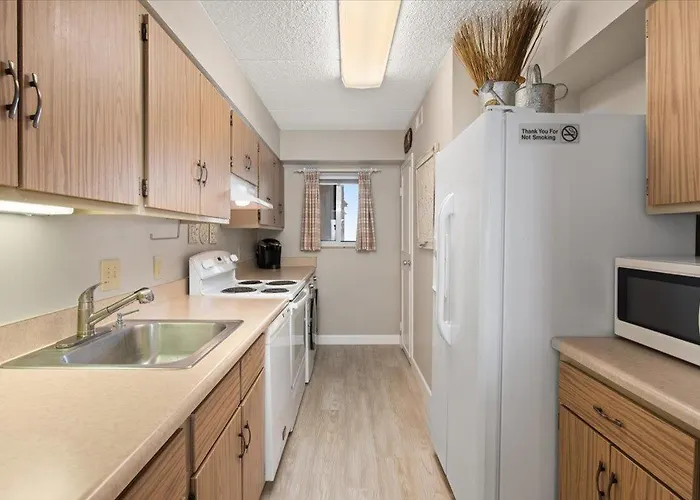 Ferienhaus Newly Renovated 2-bedroom Ocean Front Towers With Indoor Pool! Ocean Stadt