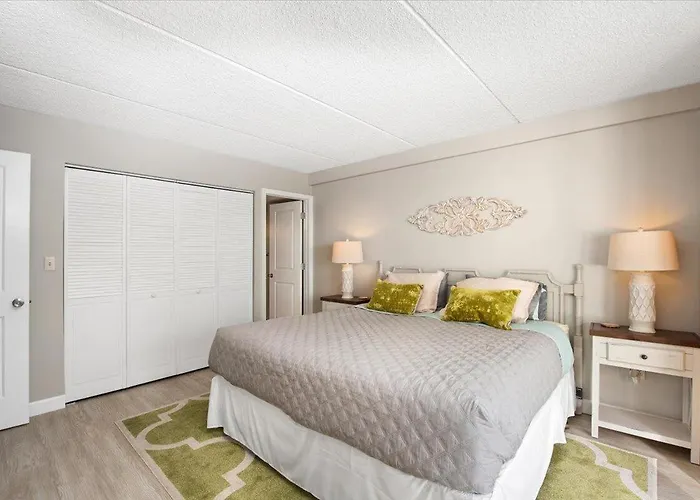 Newly Renovated 2-bedroom Ocean Front Towers With Indoor Pool! * Ocean Stadt